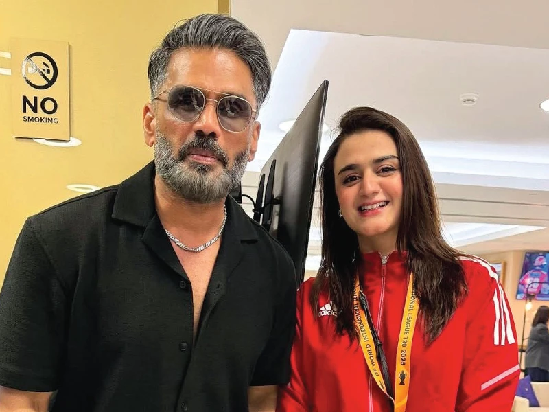 the two met in dubai photo instagram the two met in dubai photo instagram