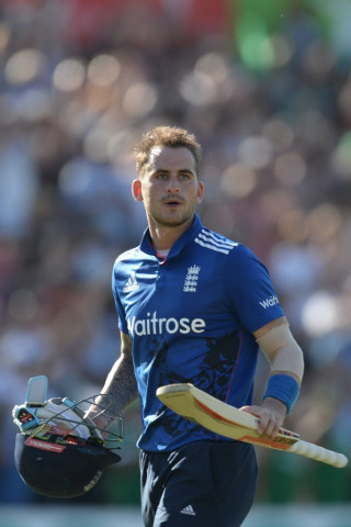 alex hales leaves the pitch after being dismissed at trent bridge in nottingham on august 30 2016 photo afp alex hales leaves the pitch after being dismissed at trent bridge in nottingham on august 30 2016 photo afp