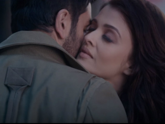 Salman Khan And Aishwarya Rai Sex Video - Did Aishwarya's steamy scenes in ADHM leave Big B upset?
