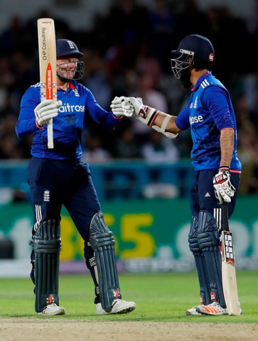 england 039 s jonny bairstow celebrates his fifty with moeen ali in fourth odi at headingley on september 01 2016 photo reuters england 039 s jonny bairstow celebrates his fifty with moeen ali in fourth odi at headingley on september 01 2016 photo reuters
