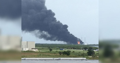 spacex rocket explodes at launch site in florida