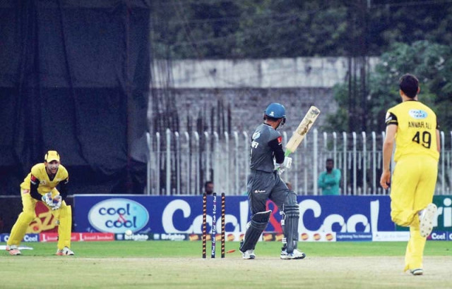 the peshawar bowlers gave nothing away against fata who were restricted to just 114 to set up a comfortable chase photo online the peshawar bowlers gave nothing away against fata who were restricted to just 114 to set up a comfortable chase photo online