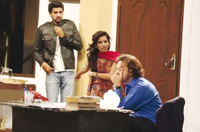 lend me a tenor turns into aasmaan se gira