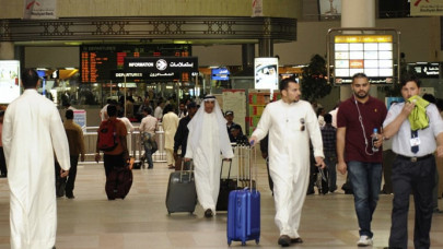 kuwait tells citizens to check phones before travelling to us kuwait tells citizens to check phones before travelling to us