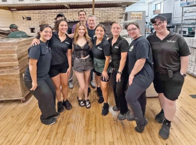 anna kendrick s pitch perfect pizza moment anna kendrick s pitch perfect pizza moment