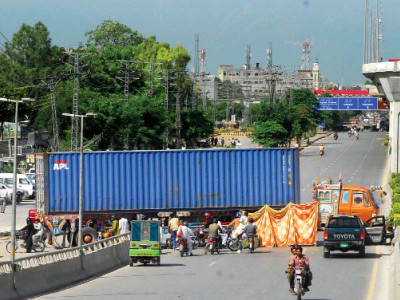 woman dies as govt blocks roads ahead of pat aml rallies in rawalpindi