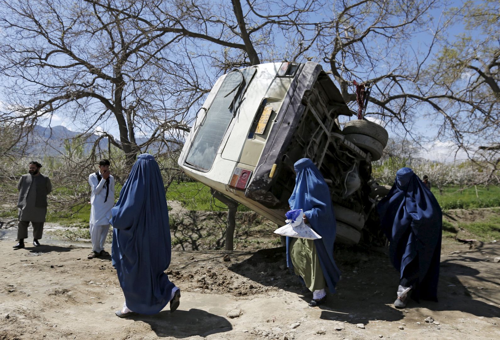 bus bombings kill at least 14 in afghanistan officials photo reuters