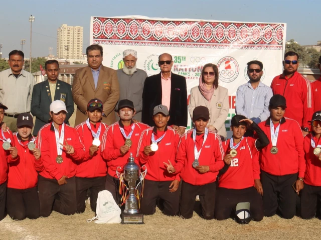 pakistan army women s softball team posing with the trophy pakistan army women s softball team posing with the trophy