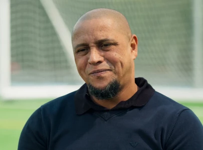 brazil legend roberto carlos undergoes emergency heart surgery