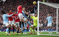 manchester united sweep past manchester city