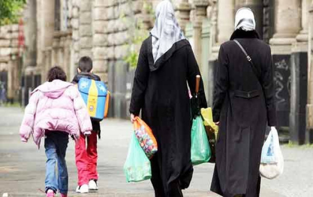 veiled muslim mothers prevented from entering french school veiled muslim mothers prevented from entering french school