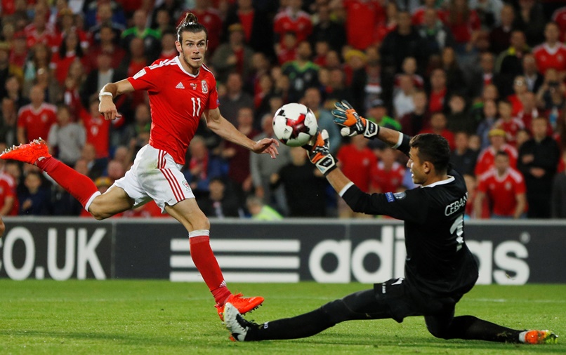 wales 039 gareth bale scores his team 039 s third goal against moldova in 2018 world cup qualifying round match at cardiff city stadium cardiff wales on september 05 2016 photo reuters