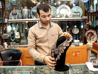 the vault mushtaq khan