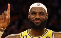 lebron james breaks nba all time field goal record in lakers loss