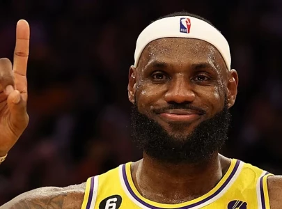 lebron james breaks nba all time field goal record in lakers loss