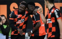 lens suffer blow to title hopes