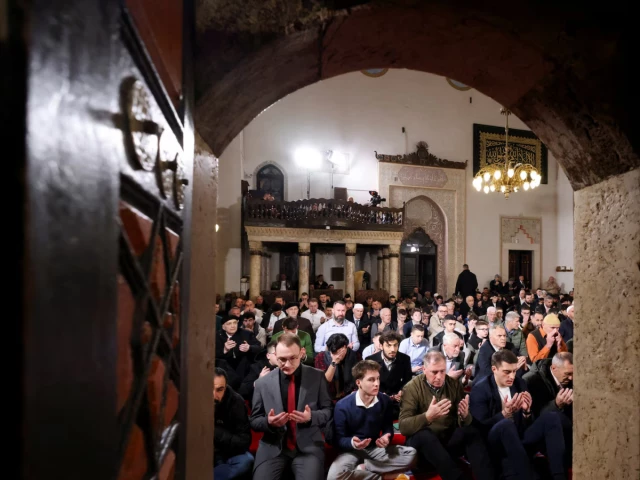 Muslims worldwide mark Eidul Fitr amid Iran war, Gaza crisis