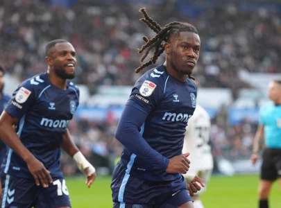 coventry close in on premier league return as chasing pack stumble