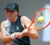 swiatek battles into italian open third round