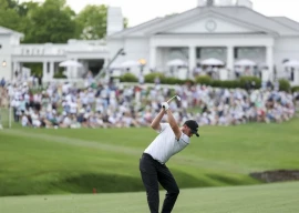 fitzpatrick storms into lead