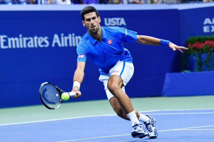 novak djokovic hits a return against jo wilfried tsonga in new york on september 6 2016 photo afp