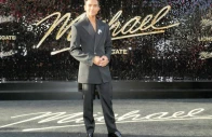 michael moonwalks back to box office top