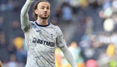 tottenham midfielder james maddison played the final 21 minutes at chelsea in only his second appearance since a return from a knee injury photo afp