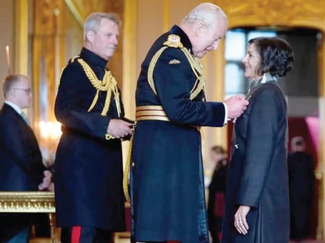 meera syal is awarded a damehood by king charles iii at the investiture ceremony at windsor castle photo bbc meera syal is awarded a damehood by king charles iii at the investiture ceremony at windsor castle photo bbc
