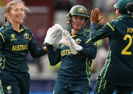 dominant australia beat south africa in women s t20 world cup