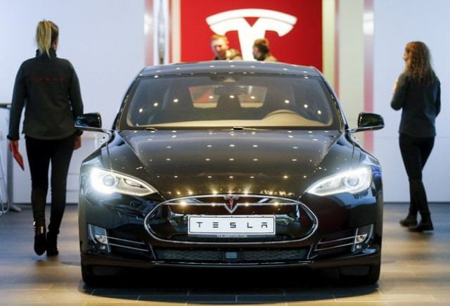 a tesla car 039 model s 039 sits in a dealership in berlin germany november 18 2015 photo reuters a tesla car 039 model s 039 sits in a dealership in berlin germany november 18 2015 photo reuters