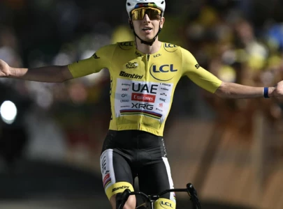 pogacar breaks alpe d huez record pogacar breaks alpe d huez record