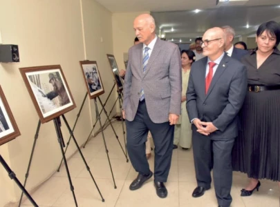 mushahid pays tribute to fidel castro mushahid pays tribute to fidel castro