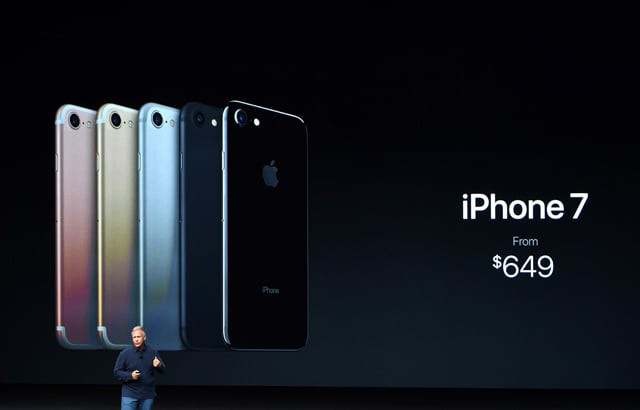 apple senior vice president of worldwide marketing phil schiller speaks on stage during a media event at bill graham civic auditorium in san francisco california on september 07 2016 photo afp apple senior vice president of worldwide marketing phil schiller speaks on stage during a media event at bill graham civic auditorium in san francisco california on september 07 2016 photo afp