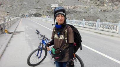 this pakistani is the first woman in the world to have cycled on biafo glacier this pakistani is the first woman in the world to have cycled on biafo glacier