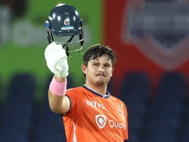 Pretorius blasts past Gayle with record-breaking 188