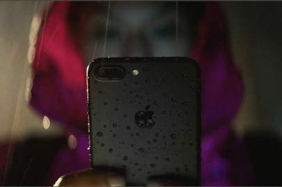 apple s new iphones are just water resistant not waterproof apple s new iphones are just water resistant not waterproof