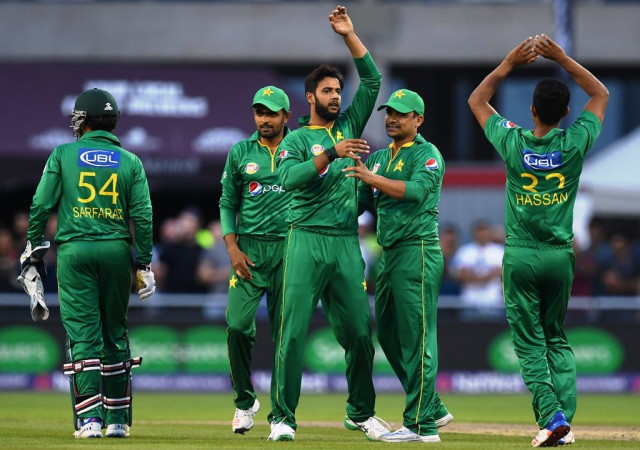vaughan thinks pakistanis take the fight to the opposition photo afp vaughan thinks pakistanis take the fight to the opposition photo afp