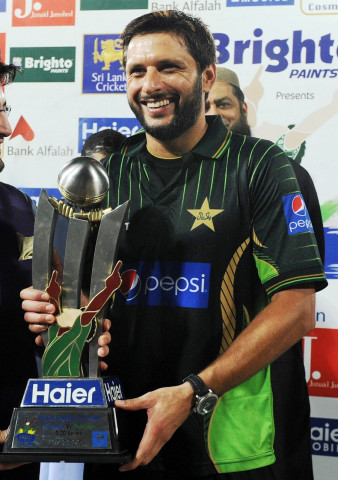 afridi asked the media to not pressurise azhar and sarfraz photo afp afridi asked the media to not pressurise azhar and sarfraz photo afp