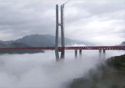 world s highest bridge nears completion in china