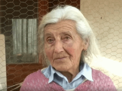 90 year old cyclist shows no signs of slowing down