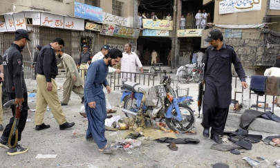 at least two policemen dead five others injured in quetta blast