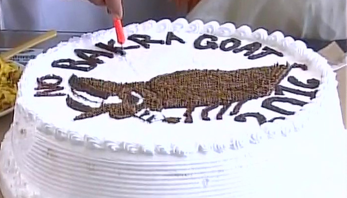 india s rss celebrates eid by cutting no bakra goat 2016 cake