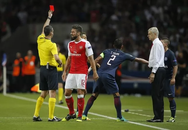 arsenal 039 s olivier giroud is shown a red card by referee viktor kassai photo reuters arsenal 039 s olivier giroud is shown a red card by referee viktor kassai photo reuters