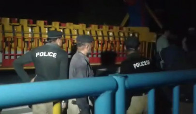 tragic accident one killed 30 injured in swing fall at multan park tragic accident one killed 30 injured in swing fall at multan park