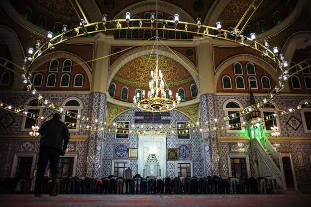 the exclusion of salafis at gathering that sought to define sunni islam has provoked outrage stock photo the exclusion of salafis at gathering that sought to define sunni islam has provoked outrage stock photo