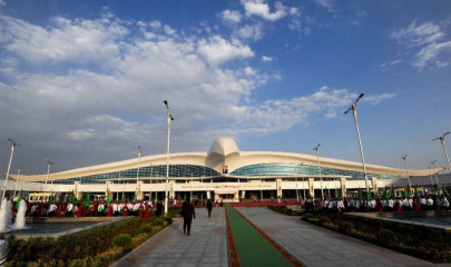 turkmenistan opens 2bn bird shaped international airport