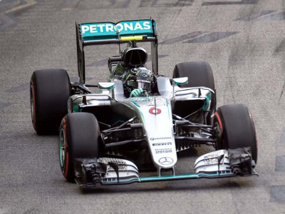 rosberg takes pole for singapore gp