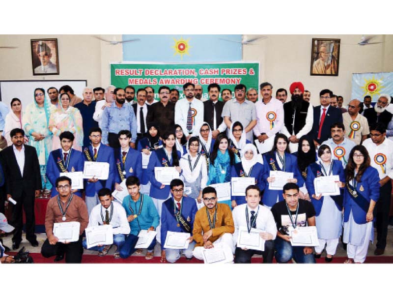 punjab provincial minister raja ashfaq sarwar with position holder students photo online