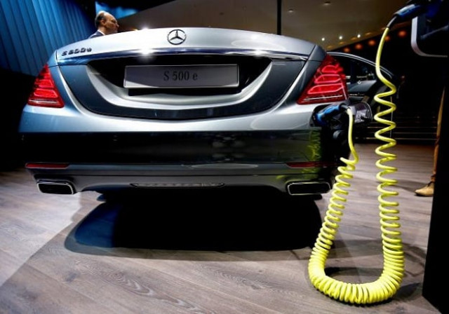 the mercedes s500e is presented during the media day at the frankfurt motor show iaa in frankfurt germany september photo reuters the mercedes s500e is presented during the media day at the frankfurt motor show iaa in frankfurt germany september photo reuters