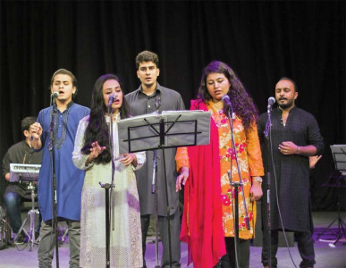 starry night italian music takes crowd to moon and back